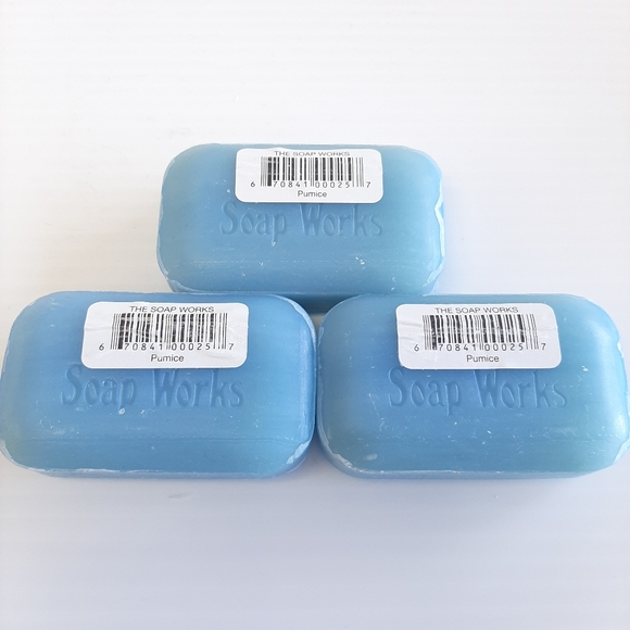 THE SOAP WORKS Pumice Exfoliating All Natural Specialty Bar Soap Callus Removal - Picture 3 of 6